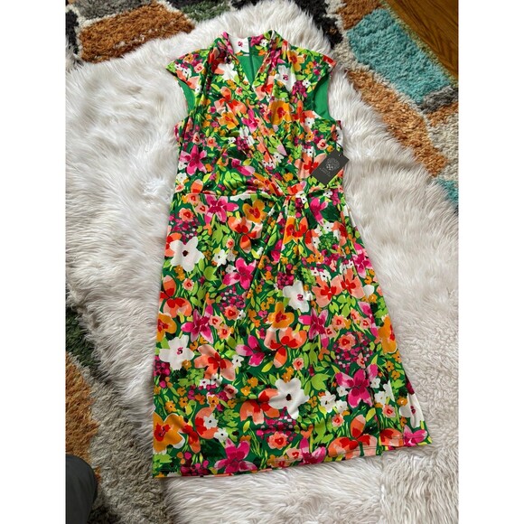 Vince Camuto floral dress - Picture 6 of 12